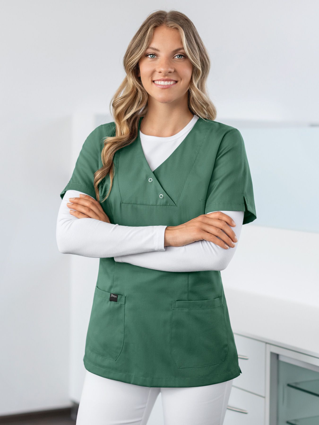 Tunique médicale à encolure V – 2 boutons-pression LAMIA