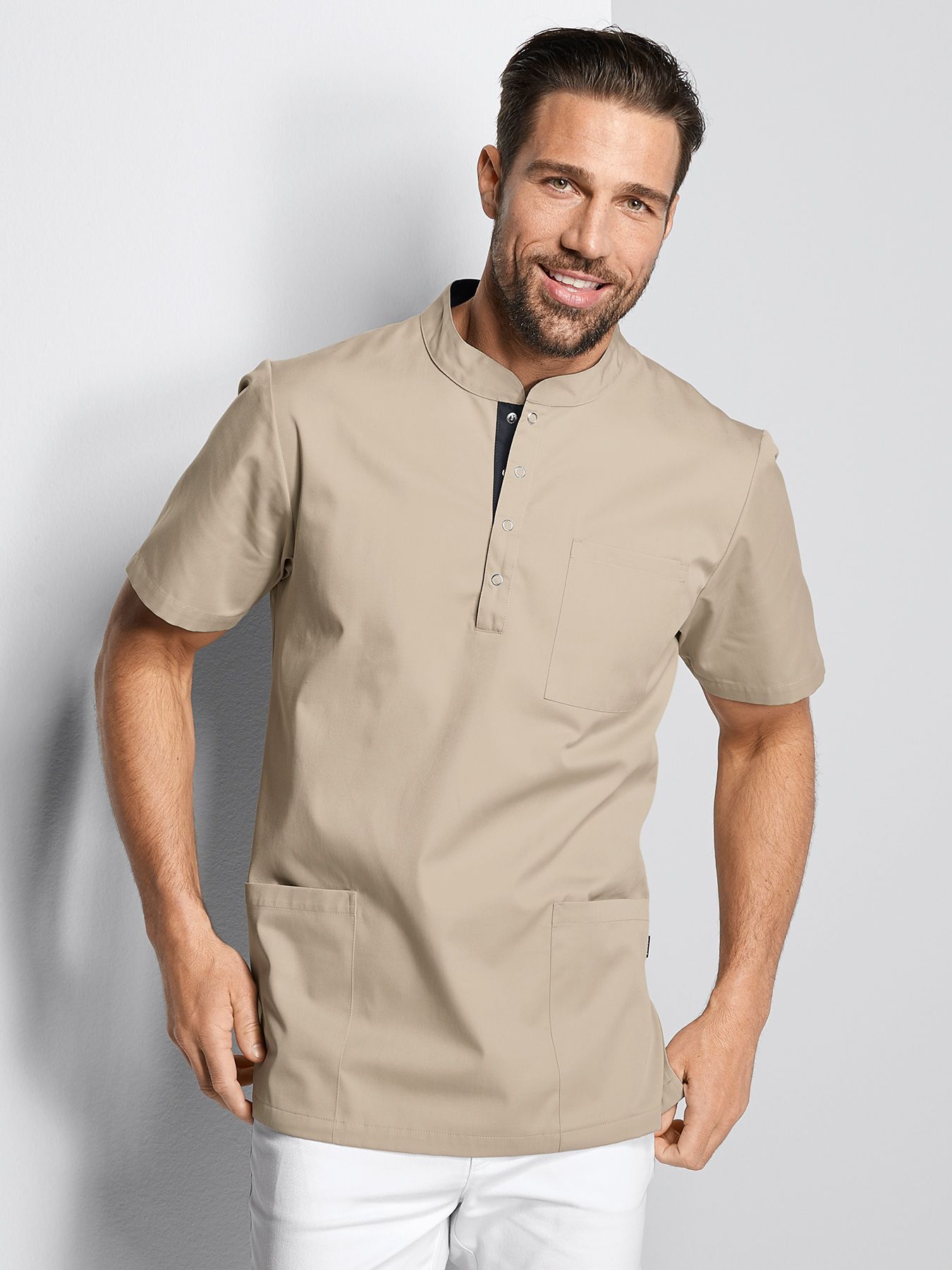 Tunique médicale facile à enfiler ANNAN – fermeture à boutons