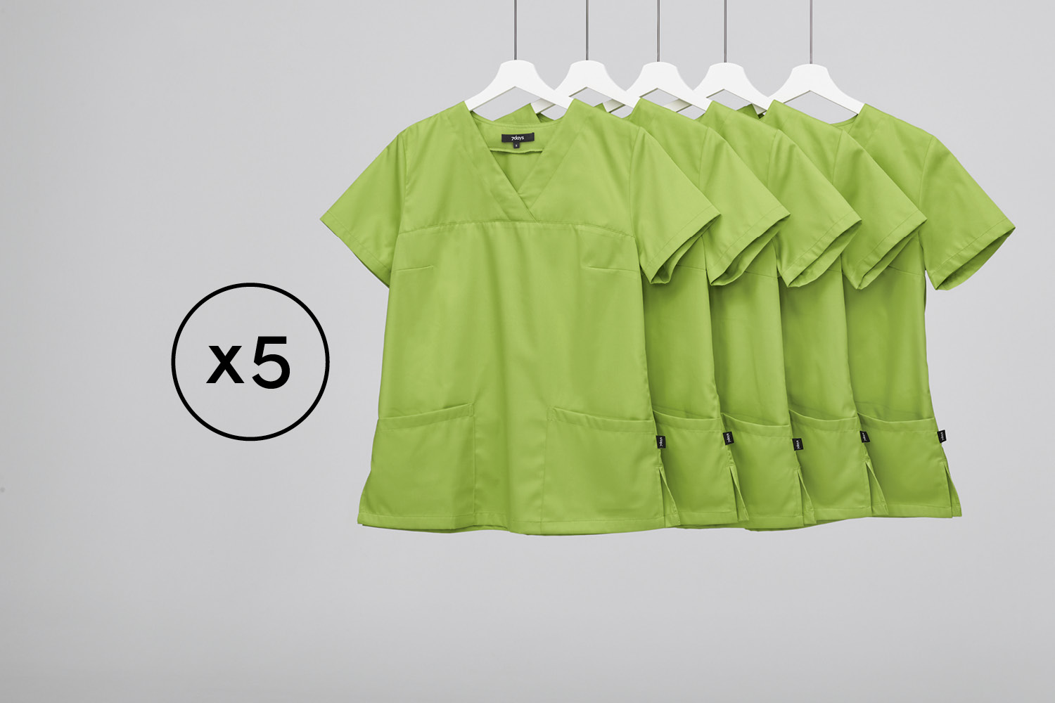 5 fois le même t-shirt issu du lot de 7 jours